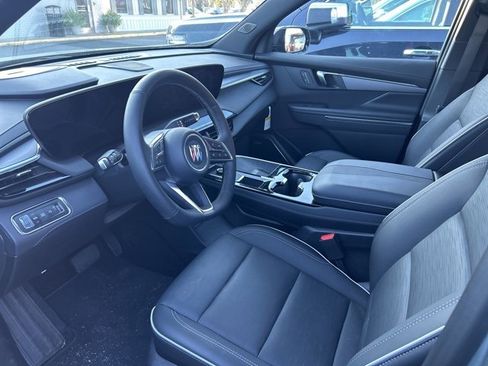 Used 2025 Buick Enclave Sport Touring image 7