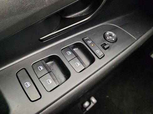 Used 2025 Hyundai Elantra Sport FWD image 27