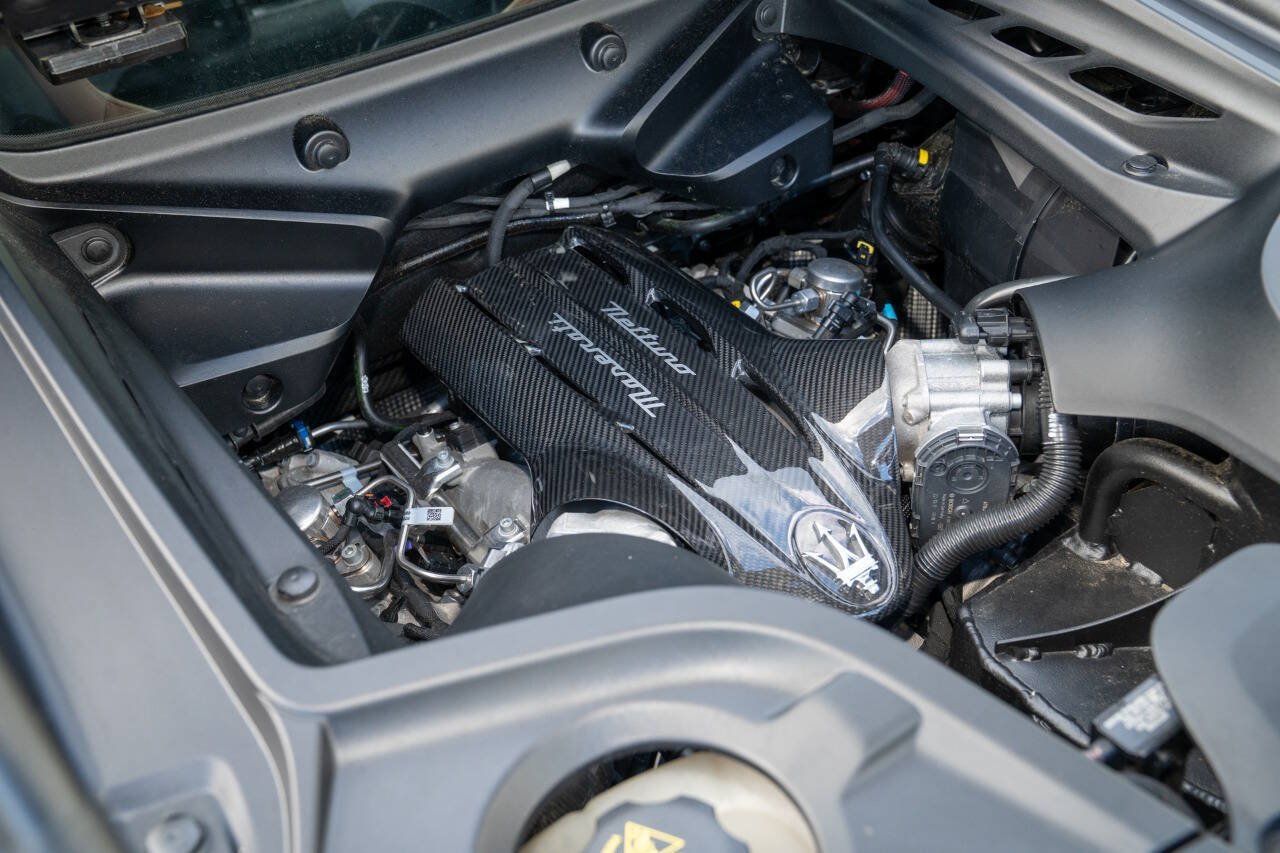 Used 2023 Maserati MC20 Coupe RWD image 57