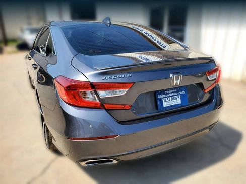 Used 2018 Honda Accord Sport image 11