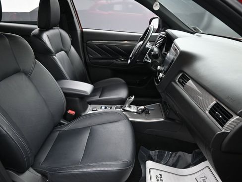 Used 2021 Mitsubishi Outlander SEL image 36