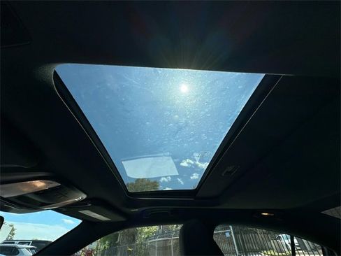 Used 2022 Dodge Charger GT w/ Blacktop Package image 27