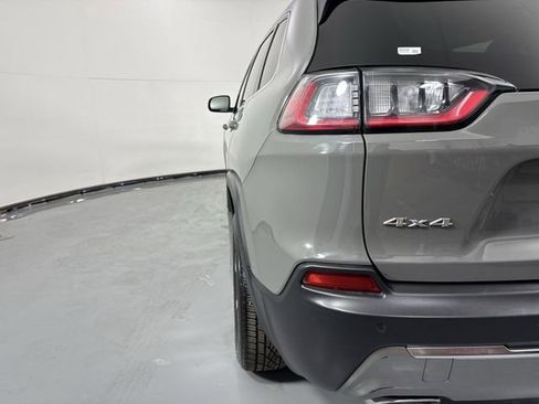 Used 2019 Jeep Cherokee Limited image 30