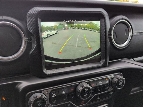 Used 2021 Jeep Wrangler Unlimited Sahara image 13