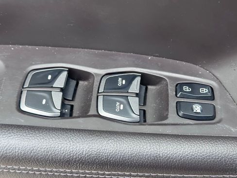 Used 2015 Hyundai Santa Fe Limited FWD image 23