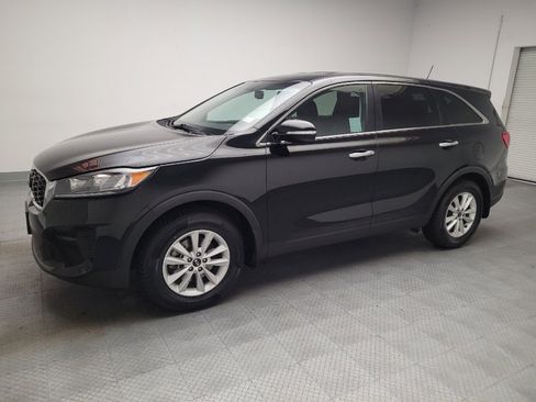 Used 2020 Kia Sorento LX FWD image 2