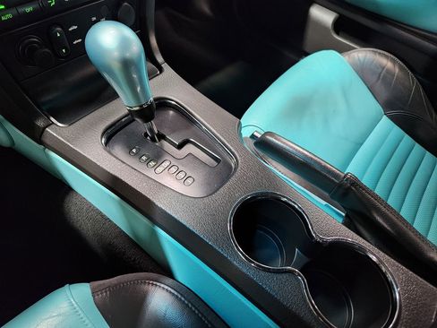 Used 2002 Ford Thunderbird w/Hardtop Premium image 36