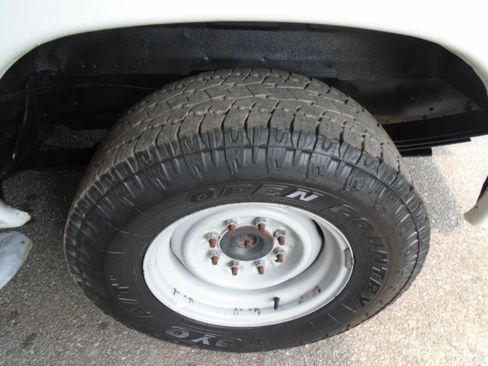 Used 2013 Ford E-250 and Econoline 250 w/ PWR Group image 25