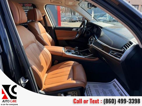 Used 2019 BMW X7 xDrive50i w/ Premium Package AWD/4WD image 9