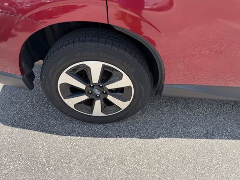 Used 2018 Subaru Forester 2.5i Premium w/ Popular Package #3A AWD/4WD image 5