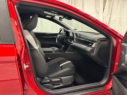 Used 2025 Toyota Camry SE image 55