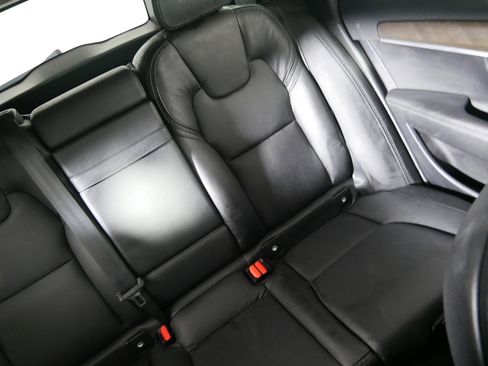 Used 2019 Volvo V90 T6 Cross Country w/ Protection Package Premier image 14