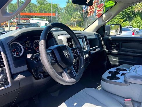 Used 2018 RAM 1500 Express w/ Express Value Package AWD/4WD image 13