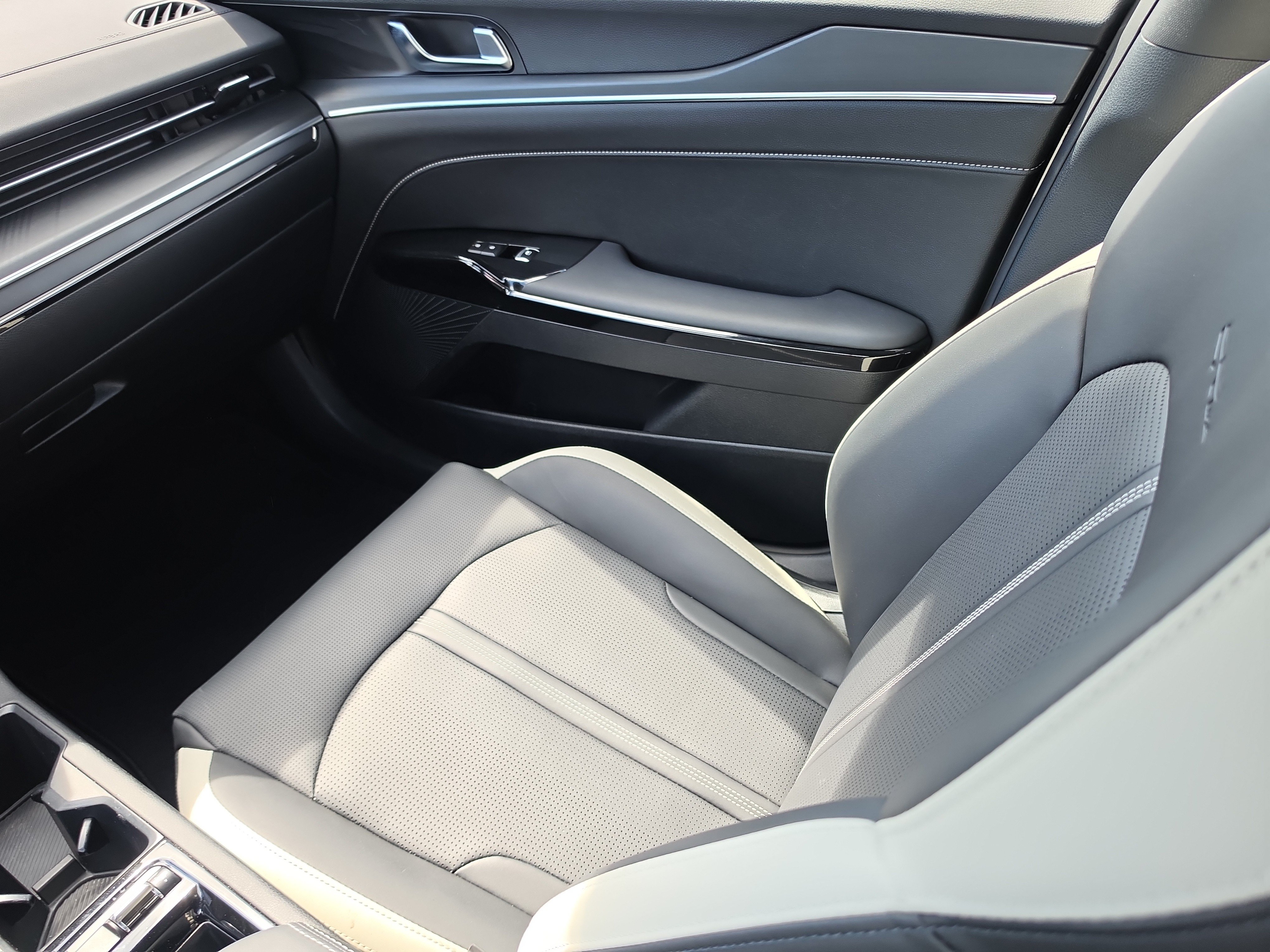 Certified 2025 Kia K5 GT-Line FWD image 15