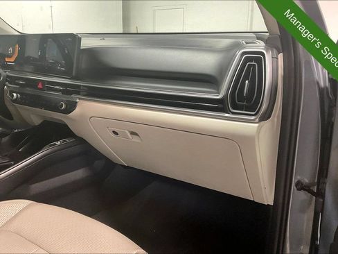 Used 2025 Kia Sorento S FWD image 19