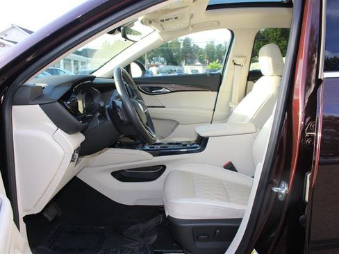 Used 2023 Buick Envision Avenir image 11