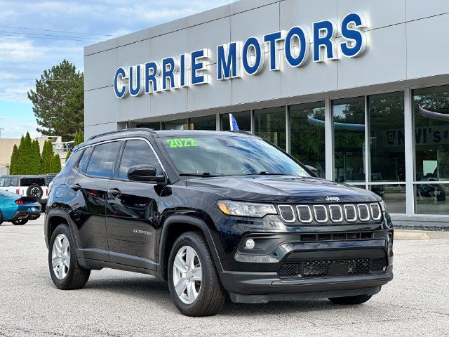 Used 2022 Jeep Compass Latitude w/ Sun and Sound Group FWD image 1