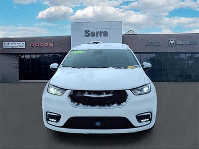 Used 2023 Chrysler Pacifica Limited
