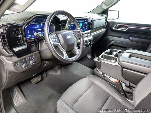 Used 2022 Chevrolet Silverado 1500 LT image 11