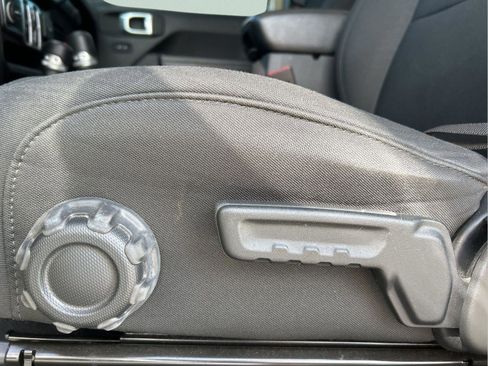 Certified 2020 Jeep Gladiator Sport w/ Quick Order Package 24S image 27