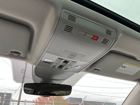 New 2025 Volkswagen Taos SE image 16