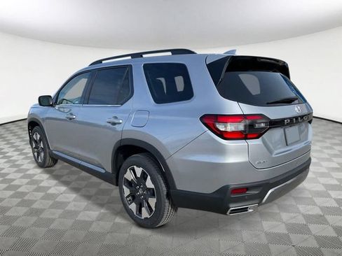 New 2026 Honda Pilot Touring image 4
