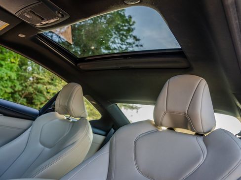 Used 2017 INFINITI Q60 3.0t w/ Premium Plus Package 3.0T image 29