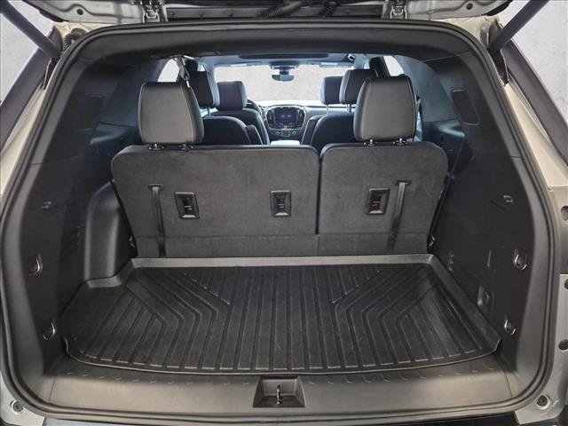 Used 2023 Chevrolet Traverse Premier w/ Redline Edition AWD/4WD image 6