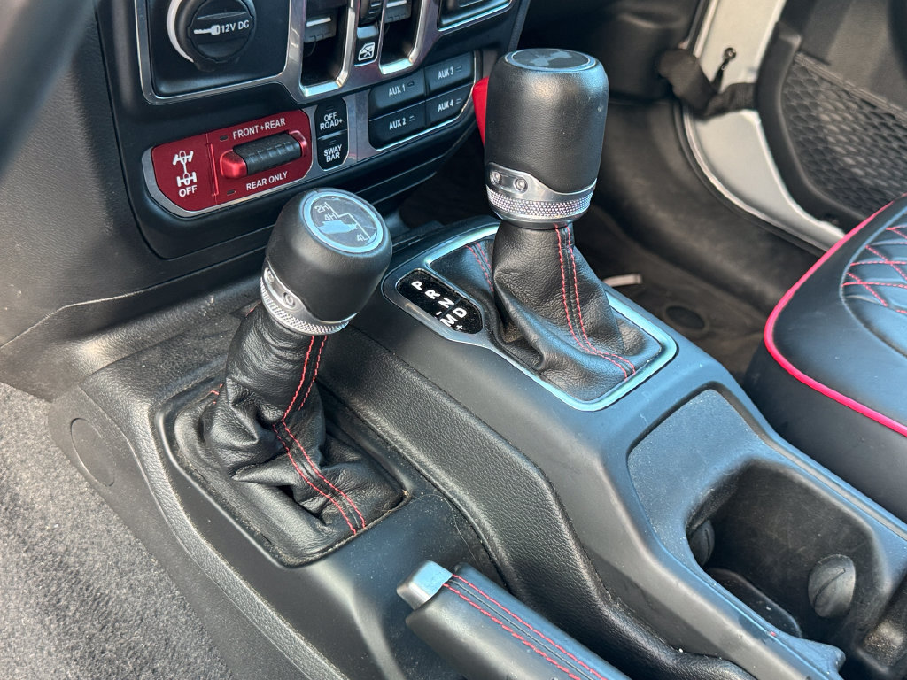 Used 2023 Jeep Wrangler Unlimited Rubicon AWD/4WD image 24