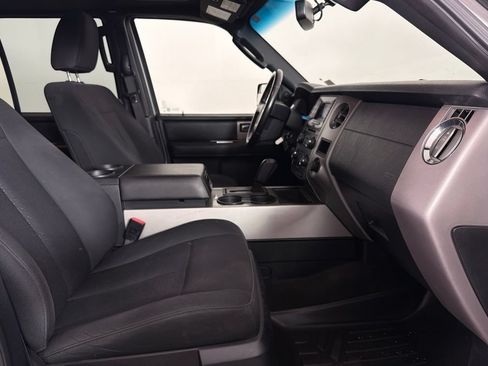 Used 2017 Ford Expedition XLT AWD/4WD image 22