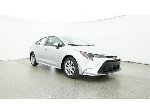 New 2025 Toyota Corolla LE FWD image 29