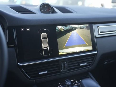 Used 2021 Porsche Cayenne image 27