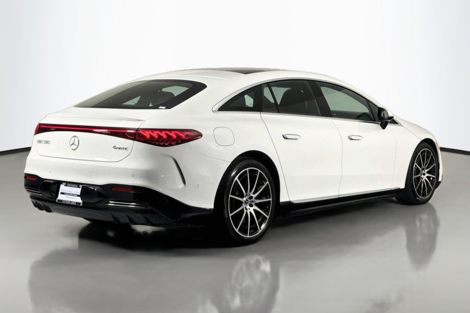 Certified 2022 Mercedes-Benz EQS 580 4MATIC Sedan image 12