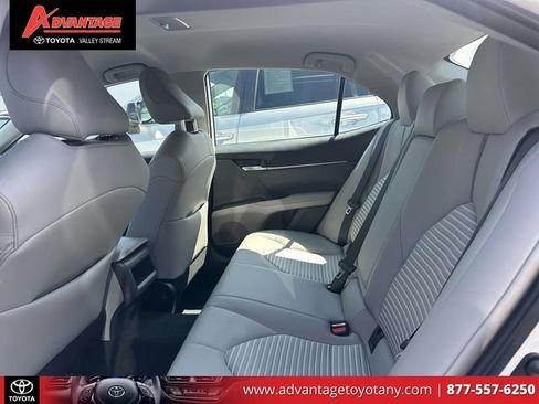 Used 2023 Toyota Camry SE w/ Cold Weather Package AWD/4WD image 14