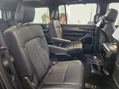 New 2026 Jeep Grand Wagoneer Limited AWD/4WD image 18