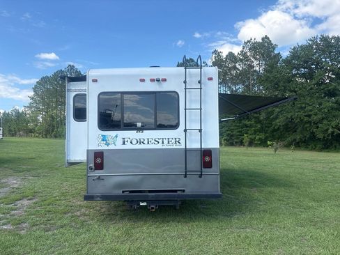 Used 2016 Ford E-450 and Econoline 450 Super Duty w/ Motorhome Prep Package RWD image 4