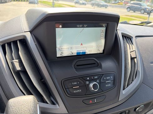 Used 2017 Ford Transit 350 XL image 28