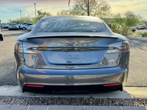 Used 2021 Tesla Model S Plaid image 4