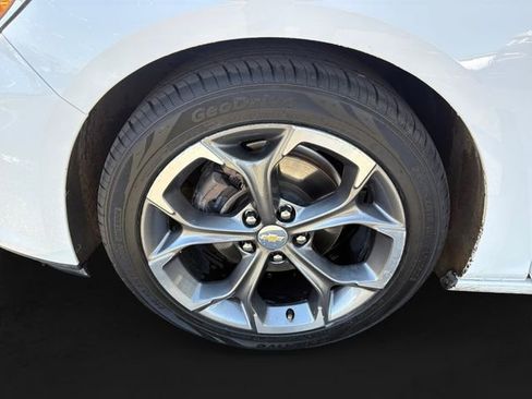 Used 2024 Chevrolet Malibu LT FWD image 11