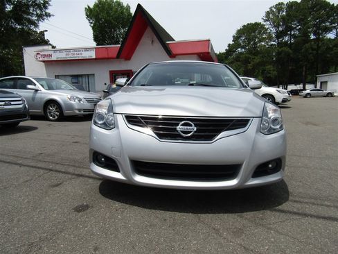 Used 2012 Nissan Altima 3.5 SR w/ Technology Pkg FWD image 4