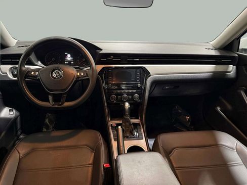 Used 2021 Volkswagen Passat 2.0T SE image 19