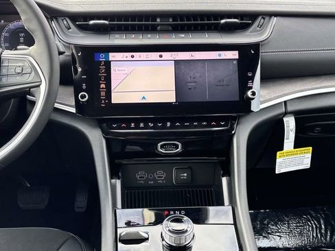 New 2026 Jeep Grand Cherokee Altitude AWD/4WD image 11