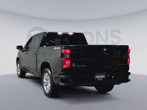 Used 2023 Chevrolet Silverado 1500 Custom image 4