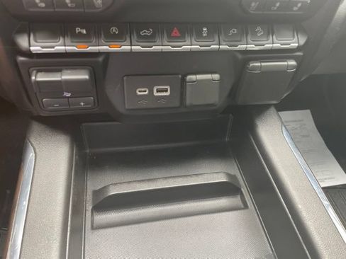 Used 2019 GMC Sierra 1500 SLT w/ SLT Premium Package AWD/4WD image 44