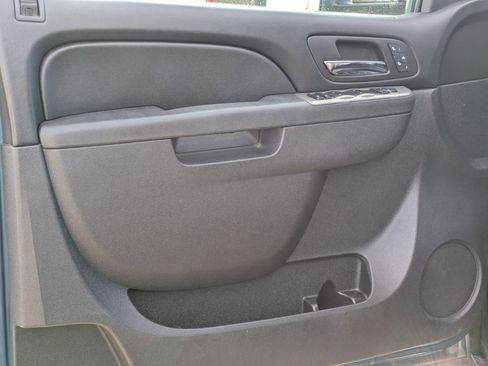 Used 2013 Chevrolet Silverado 2500 LTZ w/ LTZ Plus Package image 11