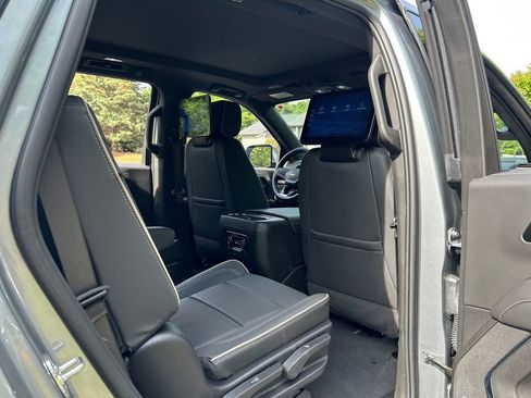 Used 2025 Chevrolet Tahoe Premier AWD/4WD image 59