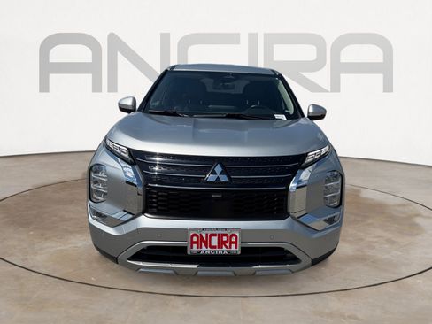 Used 2024 Mitsubishi Outlander SE FWD image 6