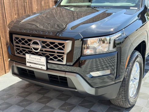 Used 2023 Nissan Frontier SV w/ SV Convenience Package RWD image 19