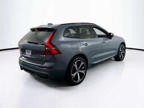 Used 2022 Volvo XC60 B5 R-Design w/ Advanced Package image 5