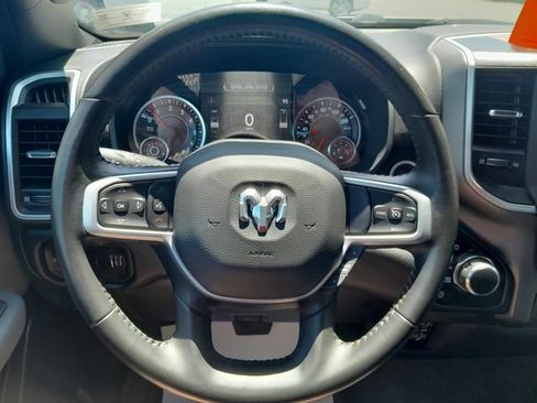 Used 2022 RAM 1500 Big Horn AWD/4WD image 13